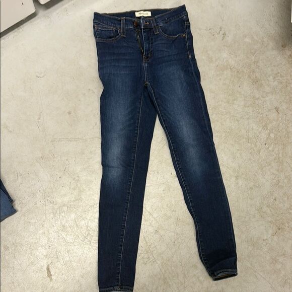 Madewell Denim - Madewell Blue Skinny Jeans with Stretch and Tapered Fit 9” Size 26 NEVER WORN
